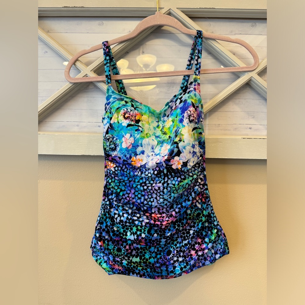 Profile Gottex Paradise Bay Tankini‎ Size 6 NWT underwire. Built in pads.
